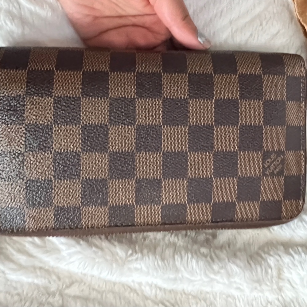 Authentic Louis Vuitton damier organizer